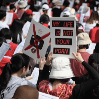五萬名南韓女性上街抗議偷拍行為