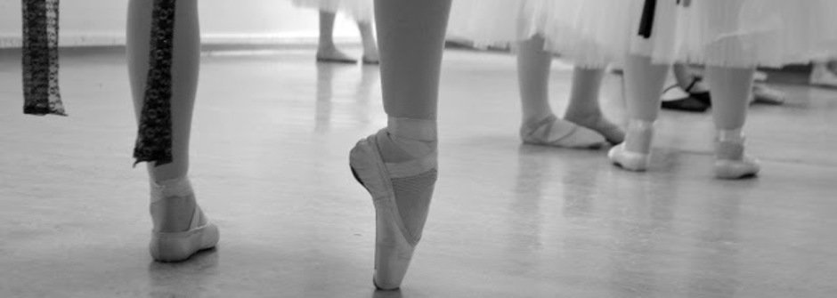 肉腳女孩的芭蕾舞鞋夢