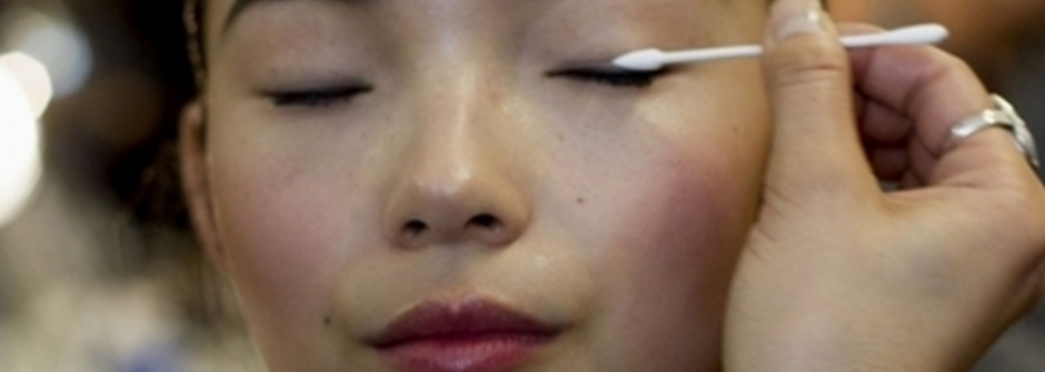 給亞洲女孩的美妝攻略：修容、眼線、睫毛、暗沈一次解決