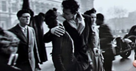 永垂不朽，一吻定情！十大經典「Kiss」