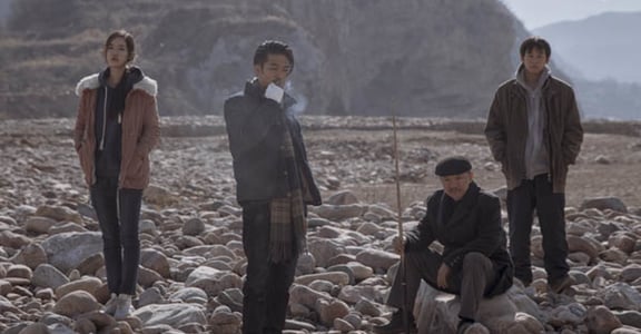 《大象席地而坐》：活在這世界，就是最大的勇氣