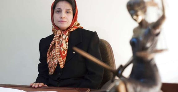 伊朗女律師推解放頭巾，遭判入獄 38 年、鞭刑 148 下