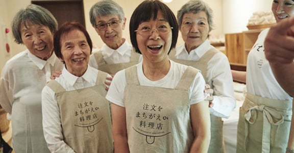 一家常常「上錯菜」的日本餐廳，卻從沒有人責怪