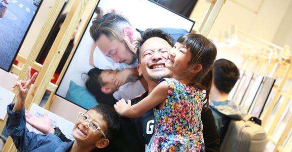 爸比育兒日常攝影展：每一個爸爸都有機會決定，自己想成為什麼樣的父親