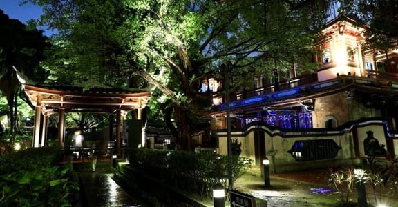 結合復古與現代！板橋人帶路，夜間光雕秀