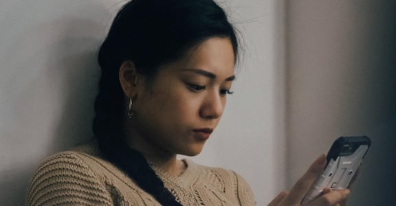 「交往後，他的回覆越來越冷淡」關係心理學：傳訊息的方式，會影響關係嗎？ 