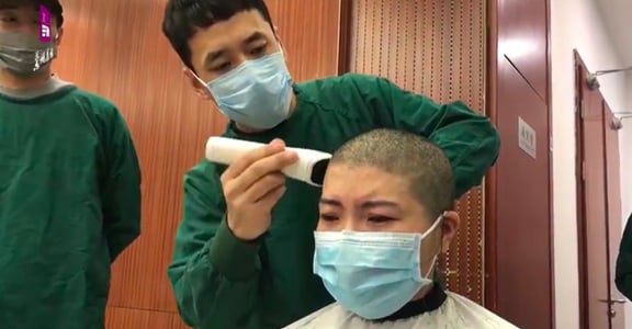 性別快訊｜「剃了她的髮，再說她好美」甘肅醫護救援隊正面臨的性別歧視