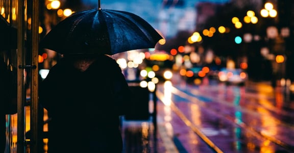 陰雨台北｜天氣真的會讓人憂鬱嗎？三個研究分析，以及三個有效調適建議