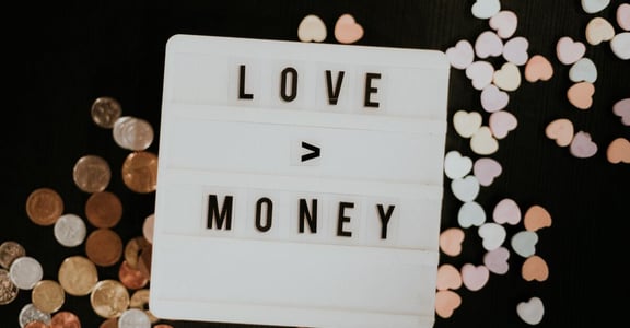 柚子甜專欄｜金錢戀愛學：擁有了，卻還想要更多？你身邊的人事，都並非當然的