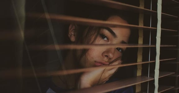 女人的歸宿就是結婚？無愛婚姻，兩個人比一個人時更寂寞
