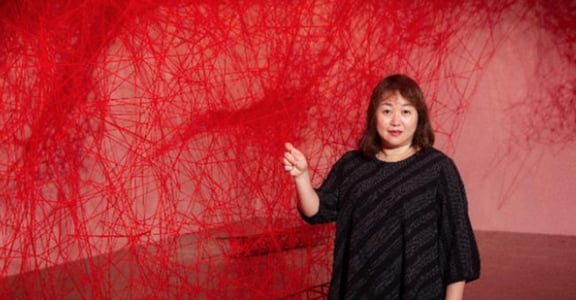 「對台灣的第一印象竟然是性別？」日本最受歡迎的藝術家：塩田千春的 10 個小秘密