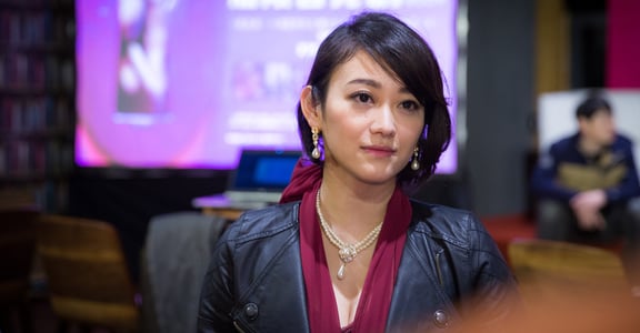人妻外遇行不行？性感演員西野翔快問快答