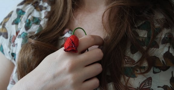 愛滋離你好近？女人比男人更容易感染，但僅兩成落實安全性行為