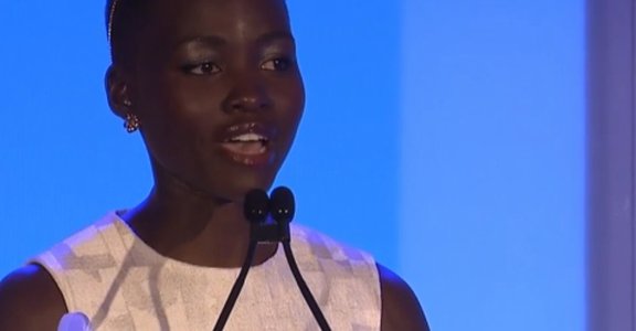 奧斯卡女配角 Lupita Nyong'o 真情告白：別讓外表決定你的價值