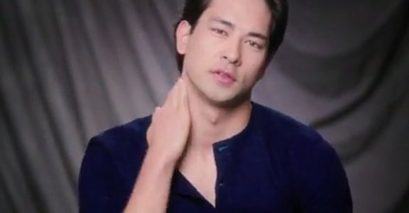 這支廣告讓性感的模特兒當場變臉，背後的議題值得深思