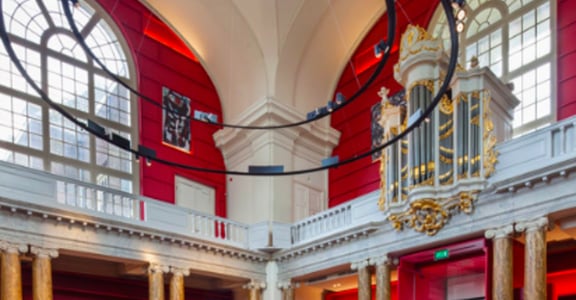 前衛與復古的戀愛：荷蘭教堂變身超時尚博物館
