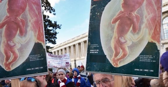 巴拉圭十歲女童遭強暴懷孕：墮胎法，該不該通過？
