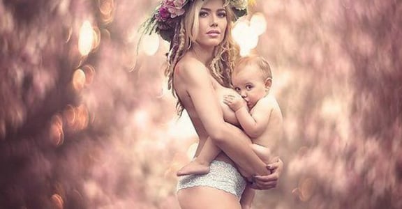 【親密攝影集】鏡頭下的愛，親餵母乳的動人片刻