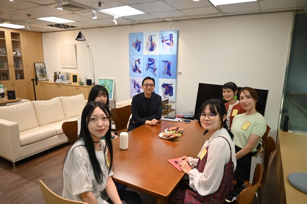 與日本大阪公立大學(OMU)進行雙邊交流,瑋軒更赴 OMU 演講,分享台灣在推動多元共融與自由社會實踐上的經驗
