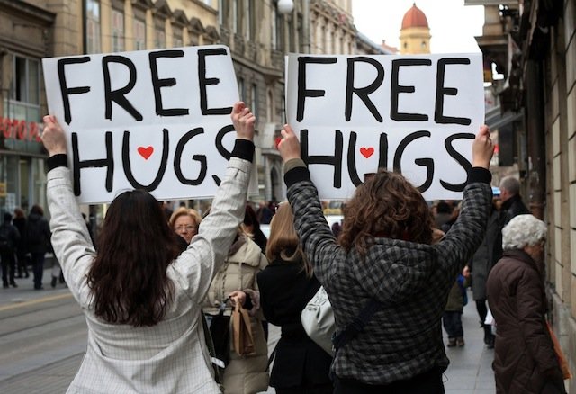 如何改變世界 free hugs
