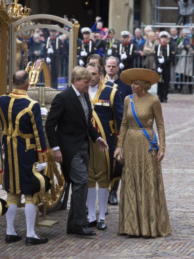 愛荷蘭左擁右抱-學習皇后的氣質時尚