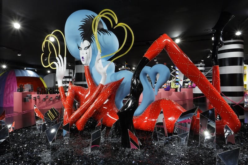 BARNEYS NEW YORK Lady Gaga GAGA'S WORKSHOP 卡卡精品店