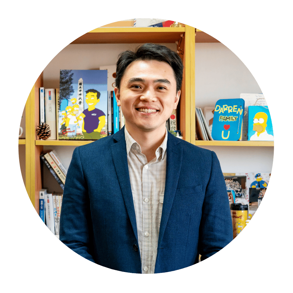 王群孝老師目前任教於國立中央大學人力資源管理研究所，並兼任管理學院副院長，同時也擔任中華人力資源管理協會副理事長與人力資源管理學報副總編輯。 有幸參與多項國內重要企業永續獎項的評審工作，包括遠見ESG企業永續獎、天下永續公民獎、天下人才永續獎與TCSA台灣企業永續獎，持續從不同角度觀察組織與人才的發展。 在教學上，感恩兩度獲得國立中央大學教學傑出獎的肯定，至今已出版九本人力資源管理相關中英文教科書，希望能對學習與實務之間，搭起重要的橋樑。